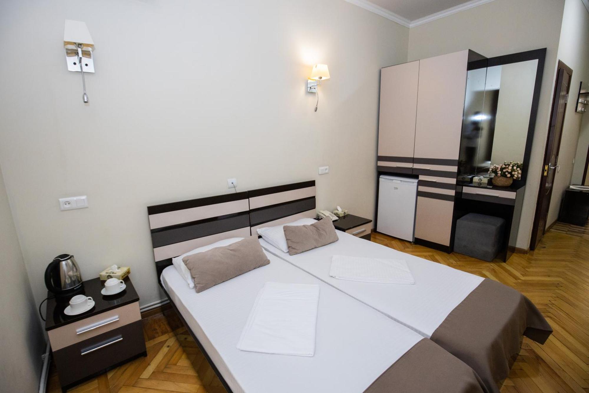 Yereone Hotel Apartment Jerevan Eksteriør billede