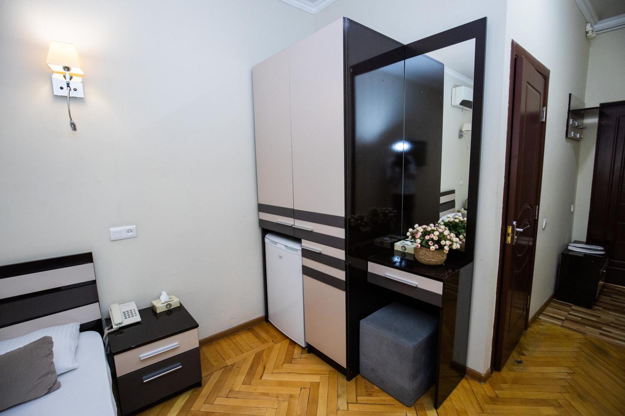 Yereone Hotel Apartment Jerevan Eksteriør billede